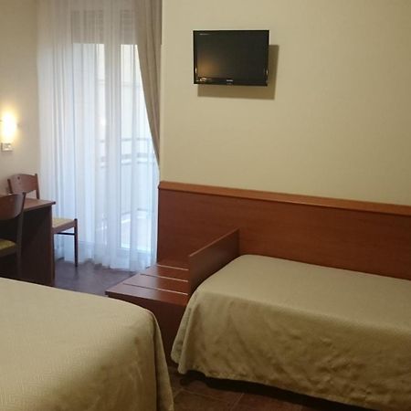 Hotel Beaurivage Fano Zimmer foto