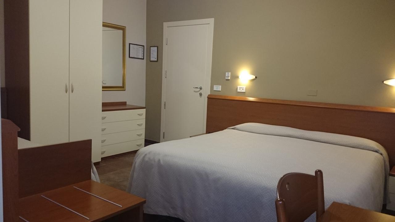 Hotel Beaurivage Fano Zimmer foto